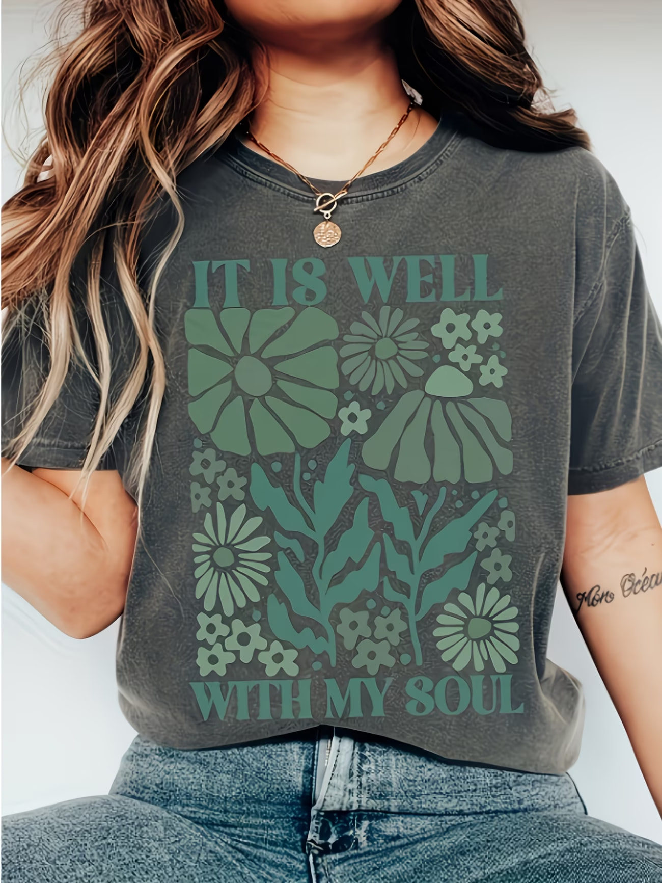 Summer Clothing Must Haves - Plus size women's short sleeve T-shirt
