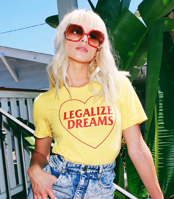 Skuggnas DREAMS tee tshirt wom - đánh giá và giá Soft Summer Yellow Clothing