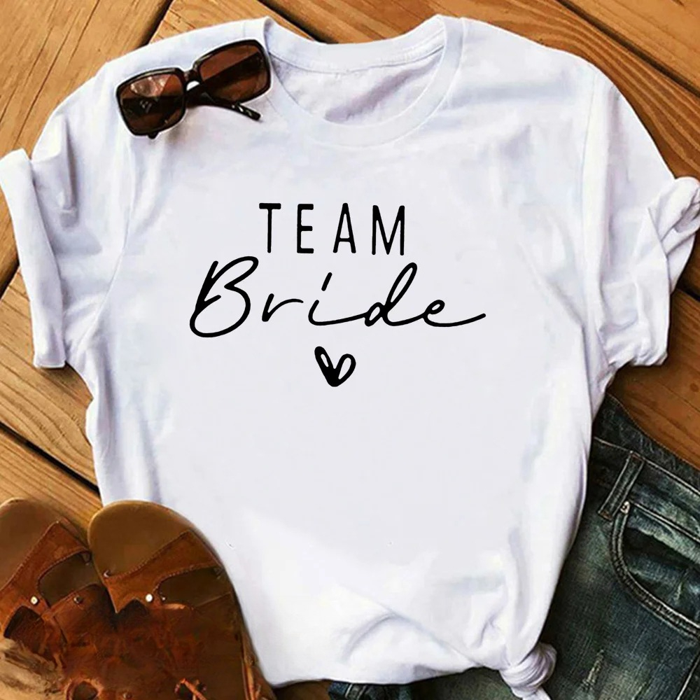 Bride's Best Friend T-shirt  A - đánh giá và giá Summer Clothing Must Haves